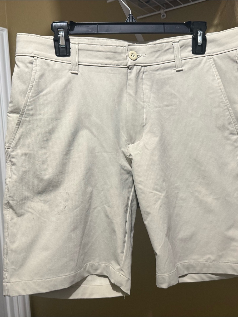 Under Armor Mens Golf Shorts